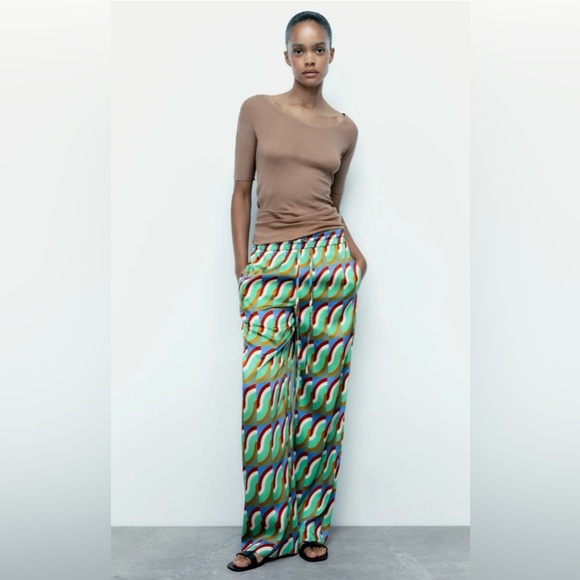 Zara Pants - Zara geometric print high-waisted drawstring wide-leg pants with a satin effect.